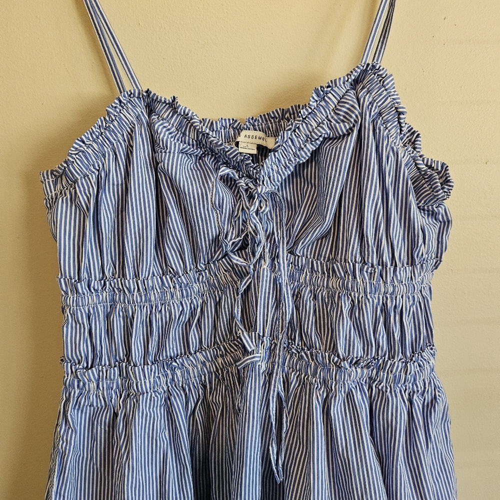 Free Asembley Blue and White Stripped Dress 100% Rayon Size Large. - Picture 3 of 16